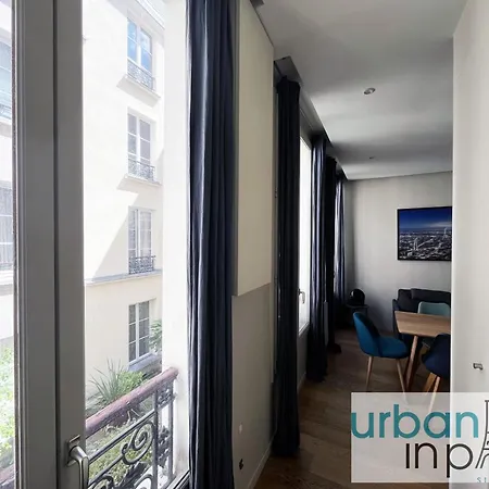 Urban Flat 71 - Amazing In Le Marais