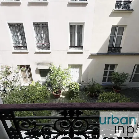 Urban Flat 71 - Amazing In Le Marais