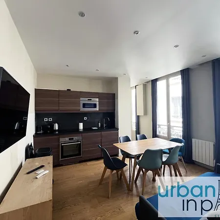 Urban Flat 71 - Amazing In Le Marais